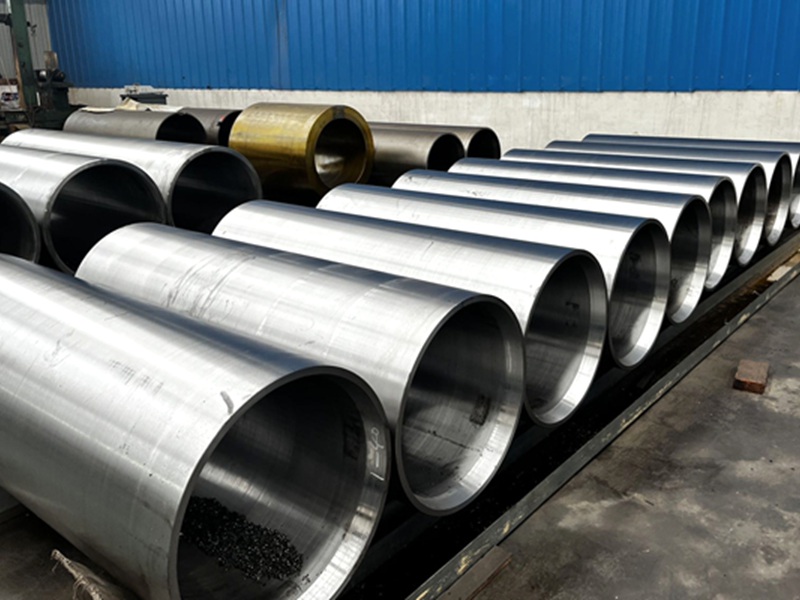 钢套筒生产完工